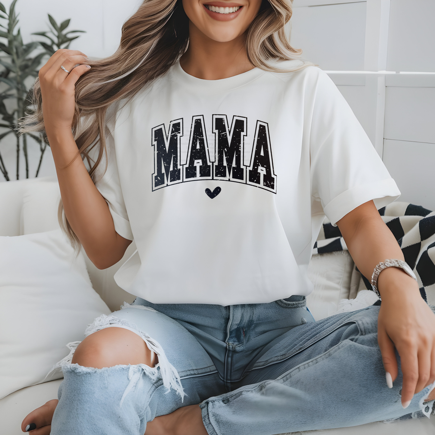 MAMA HEART DISTRESSED SHIRT